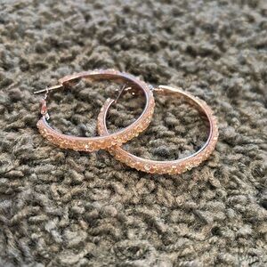 Cute crystal looking hoop earrings